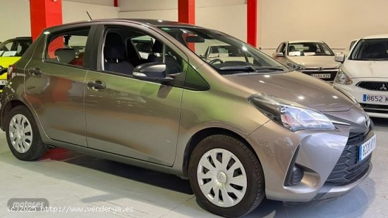 Toyota Yaris YARIS 1500 110 CV ACTIVE de 2019 con 70.086 Km por 13.900 EUR. en Tenerife