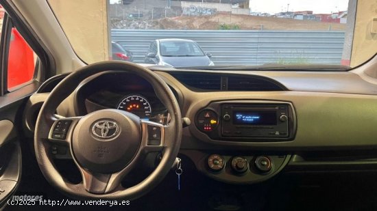 Toyota Yaris YARIS 1500 110 CV ACTIVE de 2019 con 70.086 Km por 13.900 EUR. en Tenerife