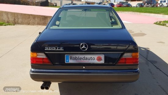 Mercedes 300 CE de 1991 con 210.232 Km por 8.500 EUR. en Madrid