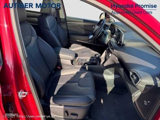 Hyundai Santa Fe Santa Fe Tm 2.2CRDi Style DS 4x4 Aut. de 2019 con 65.310 Km por 29.900 EUR. en Vale