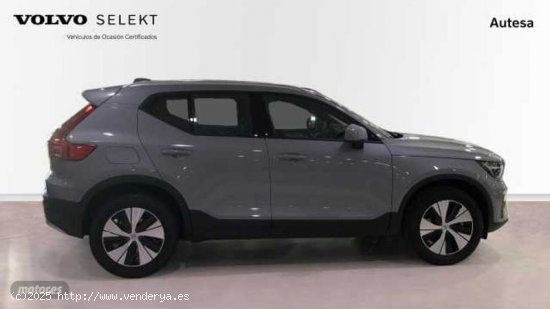 Volvo XC40 Core, B3 Mild Hybrid, Gasolina de 2024 con 3.000 Km por 36.800 EUR. en Pontevedra