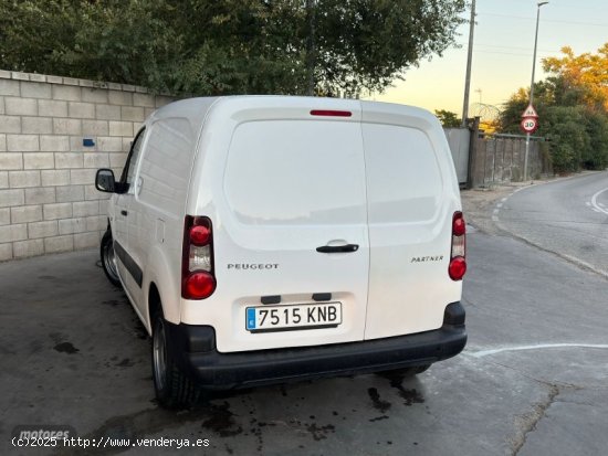 Peugeot Partner 1600 BlueHDI 75 de 2018 con 146.425 Km por 7.200 EUR. en Sevilla