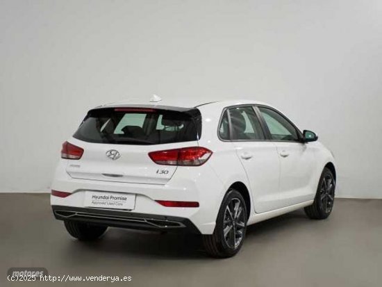 Hyundai i30 1.5 DPI Klass SLX 110 de 2024 con 4.852 Km por 20.290 EUR. en Cadiz