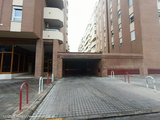  SE VENDE PLAZA DE GARAJE EN ZONA CORTES VALENCIANAS VALENCIA - VALENCIA 