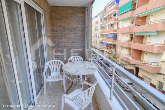 Se vende piso de 2 dormitorios, todo exterior, SUR, a 150m de la playa del Cura en Torrevieja - ALIC