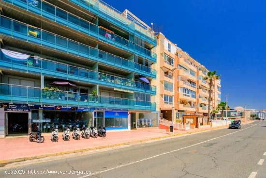 Atico con vistas frontales al mar! Con solarium privado - ALICANTE