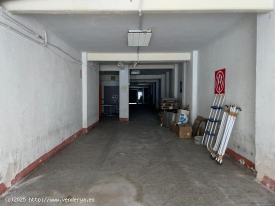 LOCAL COMERCIAL EN VENTA EN LA LLAGOSTA - BARCELONA