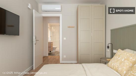 Se alquila habitación en Barcelona - BARCELONA