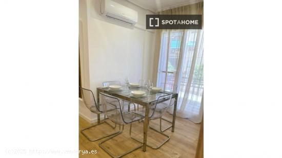 Piso de 3 habitaciones en alquiler en València - VALENCIA