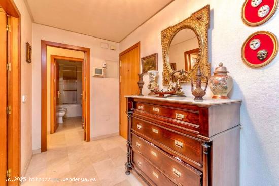 ESTUPENDA VIVIENDA EN LA PLAZA NUEVA DE 4 DORM, 2 BAÑOS... SEMI-AMUEBLADA ¡¡VISITELA SIN COMPROMI