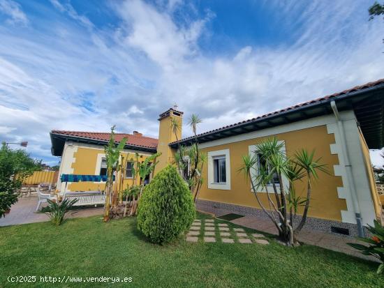 Maravilloso chalet de planta única con piscina cubierta!! - CANTABRIA