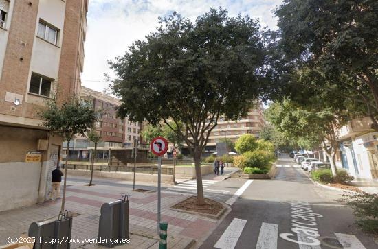  PLAZA DE PARQUING EN CALLE CARCAGENTE - CASTELLON 