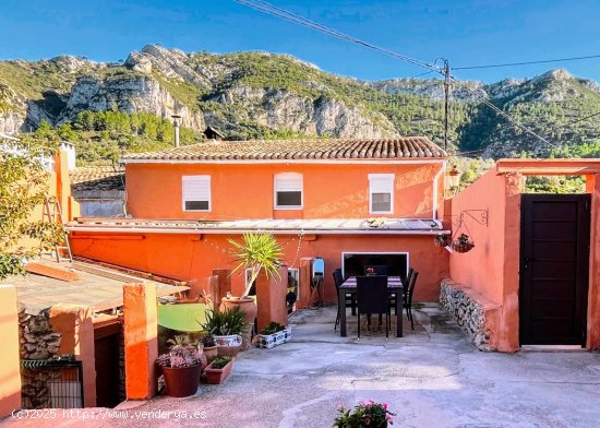  Casa en venta en Alcalalí (Alicante) 