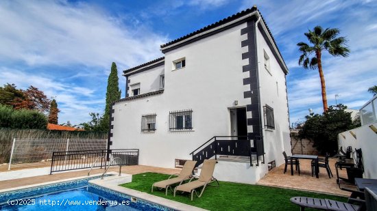  Villa en venta en L Eliana (Valencia) 