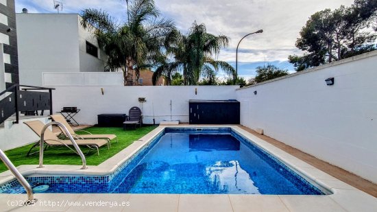 Villa en venta en L Eliana (Valencia)