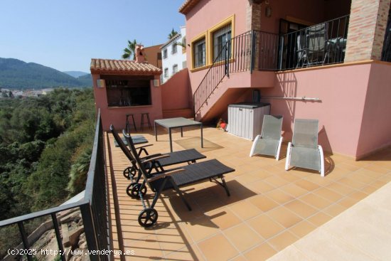 Villa en venta en Orba (Alicante)