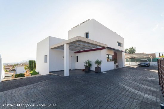 Villa en venta en Beniarbeig (Alicante)