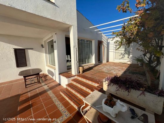 Villa en venta en Estepona (Málaga)