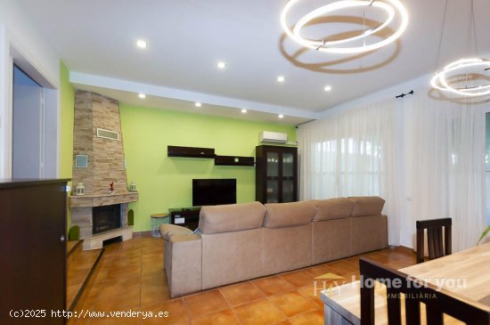 Unifamiliar adosada en venta  en Torroella de Fluvià - Girona