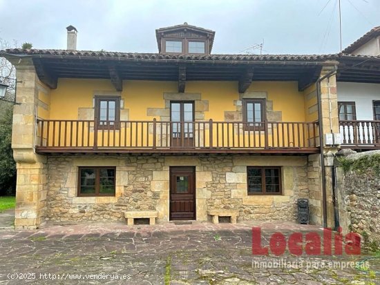 Casa / Chalet en venta en Corvera de Toranzo de 450 m2