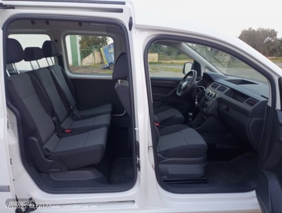 Volkswagen Caddy Profesional Kombi 1.4 Tgi (GNC) 110 cv de 2020 con 12.741 Km por 18.900 EUR. en Sev