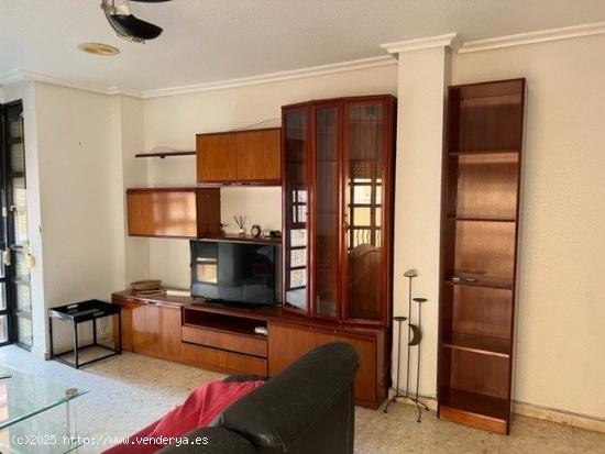 Venta de piso céntrico, 3 dormitorios, 2 baños, zona santa eulalia y universidad - MURCIA