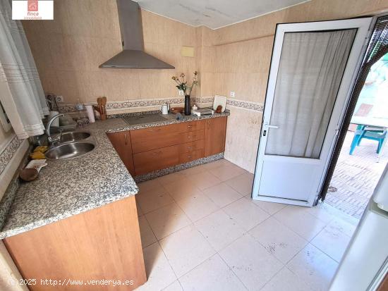 MONTIJO, VENTA VIVIENDA DE ESQUINA, AMPLIA, LUMINOSA - BADAJOZ