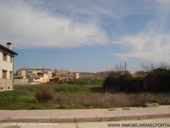 TERRENO  EN OLITE CALLE ARTAJONA - NAVARRA