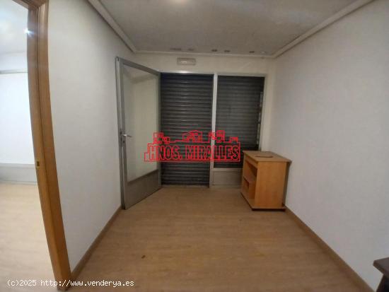 ¡¡ ESTUPENDO LOCAL 75 m2 EN SECTOR V !! - ALICANTE