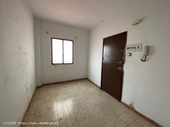 CASABANCO VENDE  PISO EN ALMENDRALEJO DE TRES DORMITORIOS. - BADAJOZ