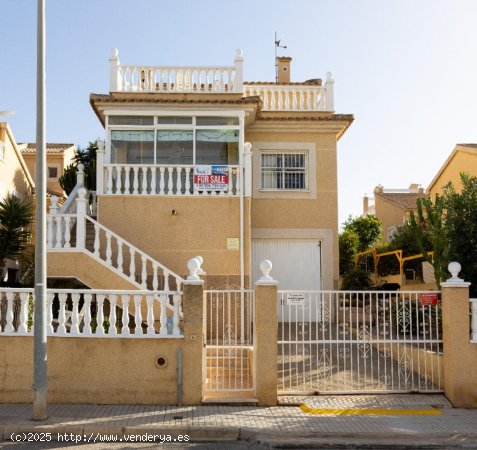  Villa en venta en Torrevieja (Alicante) 