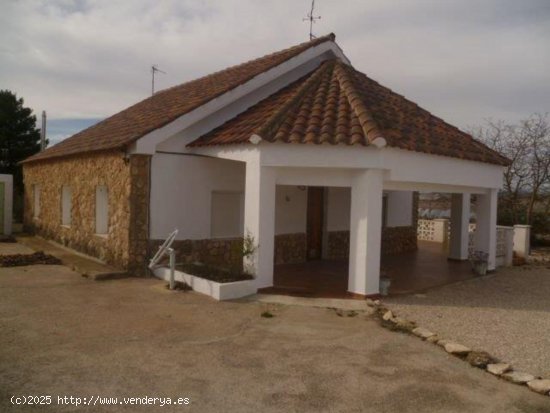 Villa en venta en Yecla (Murcia)