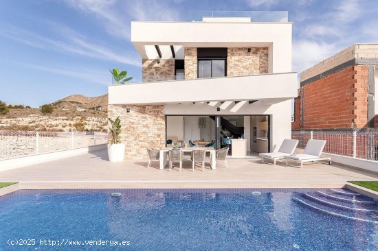 Villa en venta a estrenar en Finestrat (Alicante)