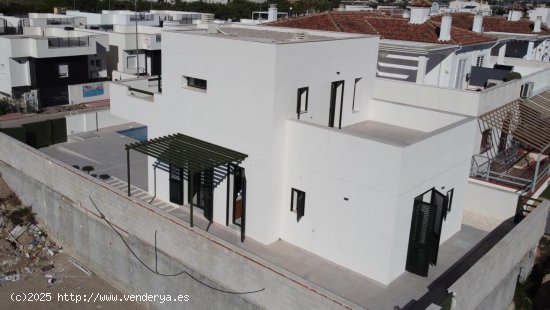 Villa en venta a estrenar en Daya Nueva (Alicante)