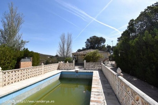 Villa en venta en Macastre (Valencia)