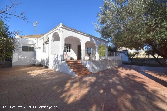 Villa en venta en Turís (Valencia)