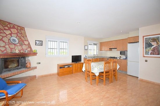 Villa en venta en Llombai (Valencia)