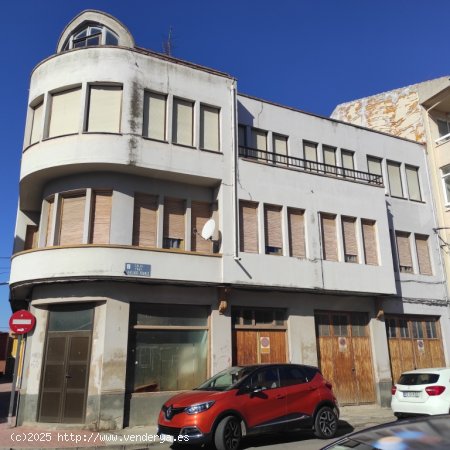 Edificio Viviendas en Venta en Santa Maria Del Paramo León