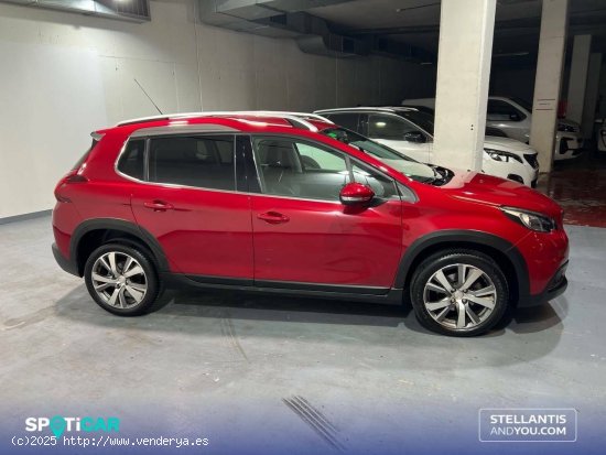 Peugeot 2008   1.2 PureTech 81KW (110CV)S&S EAT6 Allure - Sant Feliu de Llobregat