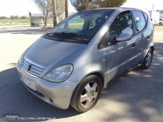  Mercedes Clase A A170 CDI AVANTGARDE. de 2000 con 238.000 Km por 3.000 EUR. en Murcia 