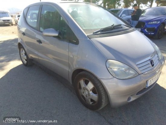 Mercedes Clase A A170 CDI AVANTGARDE. de 2000 con 238.000 Km por 3.000 EUR. en Murcia