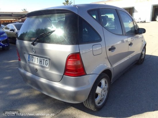 Mercedes Clase A A170 CDI AVANTGARDE. de 2000 con 238.000 Km por 3.000 EUR. en Murcia