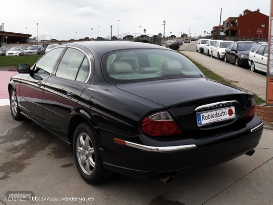 Jaguar S-Type 3.0 V6 de 2000 con 106.255 Km por 7.900 EUR. en Madrid