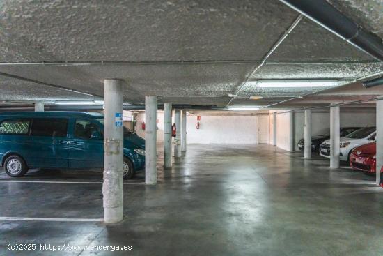 Se vende plaza de garaje doble en Urbanización La Fuentona – San Salvador, Cantabria - CANTABRIA