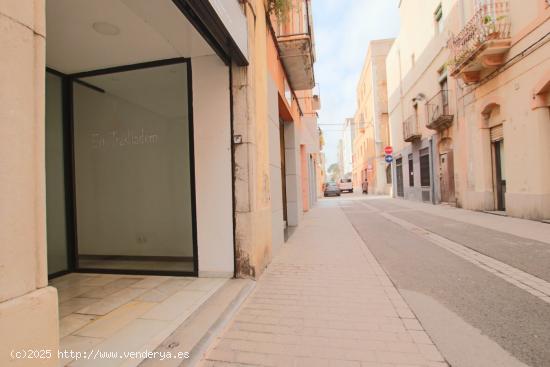 Local en el centro de Vilanova junto a Rambla y Caputxins - BARCELONA