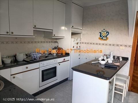 REF 3138 CASA SEMI AMUEBLADA CON JARDIN ZONA CALVARIO ( VIGO ) - PONTEVEDRA