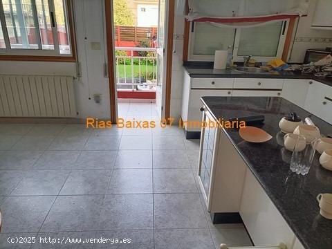 REF 3138 CASA SEMI AMUEBLADA CON JARDIN ZONA CALVARIO ( VIGO ) - PONTEVEDRA