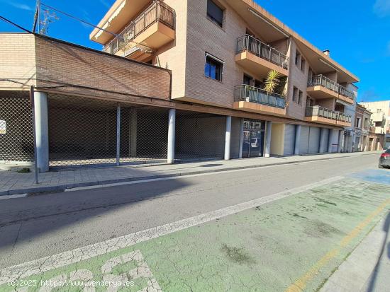  Local comercial en alquiler Igualada - poble sec - BARCELONA 