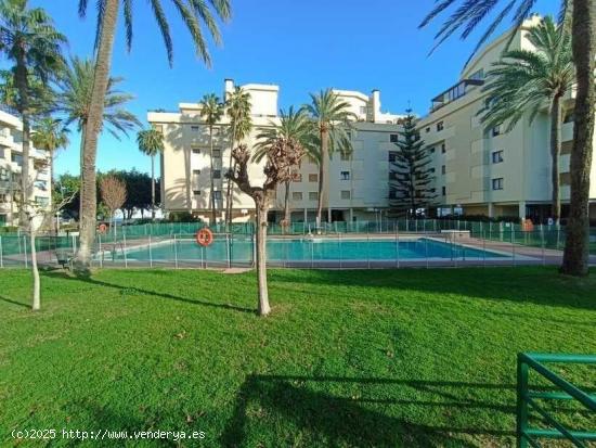  Torremolinos, La Carihuela - Piso, 2 Dormitorios, Terraza, Garaje, Piscina, Pista de tenis - MALAGA 