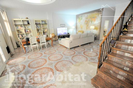  ¡MAGNÍFICA OPORTUNIDAD! PRECIOSA CASA CON DOS TERRAZAS, CERCA DEL PUERTO - VALENCIA 